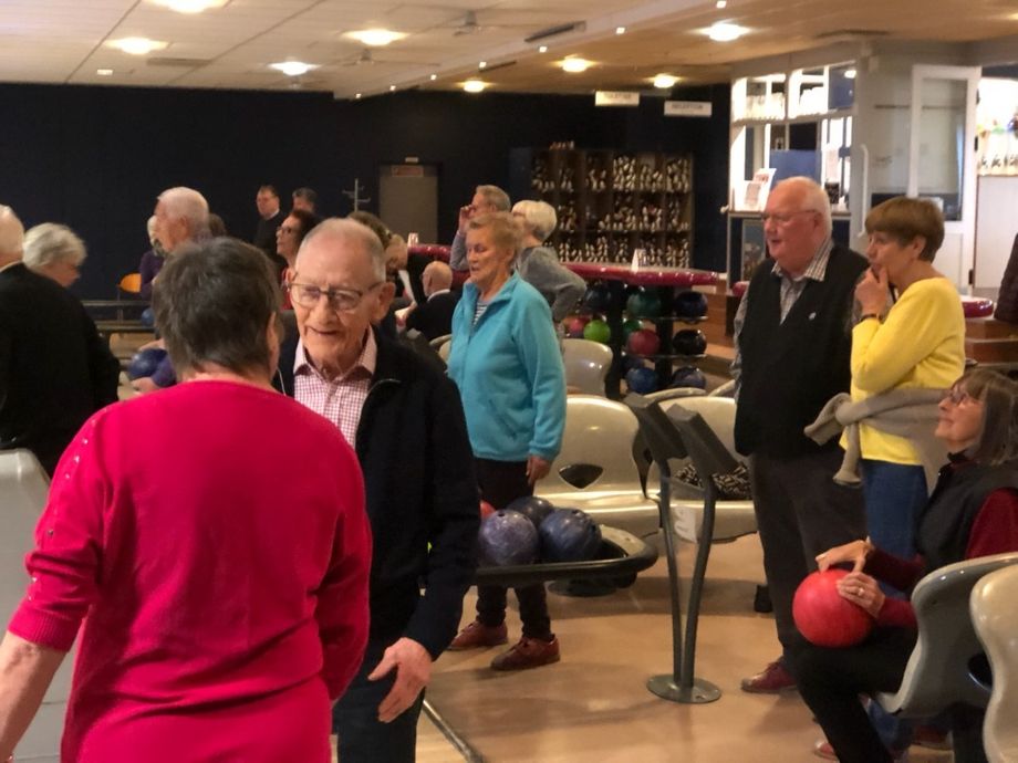 Mogens giver Grethe gode råd. Han spillede dobbeltspil - på to baner.