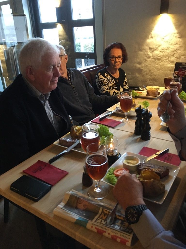 Maden var rigtig lækker. Igen kæmpe ros til Henning - og Ib som havde anbefalet stedet.